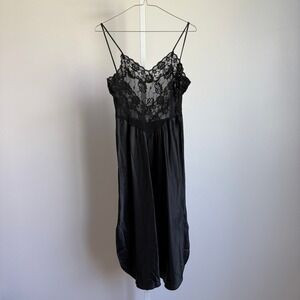 Vintage Lady Lynne Black Lace Bodice‎ Nylon Blend Slip Dress Lingerie sz S
